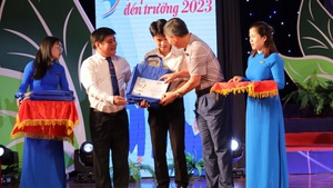 'Quả ngọt' qua 20 năm Tiếp sức đến trường