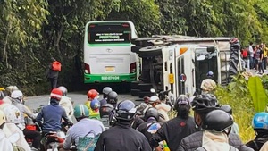 Tai nạn trên đèo Bảo Lộc, nhiều người bị thương