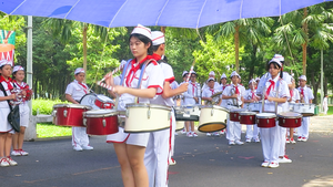 Video: Học sinh TP.HCM thi nghi thức và 'Tiếng kèn Đội ta'