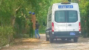 Video: Phát hiện thi thể người phụ nữ trong vườn trái cây ở Củ Chi