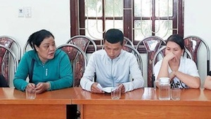 Nhóm ‘bông hồng đen’ lấy hàng trăm mẫu máu học sinh xét nghiệm, công an đang tập trung điều tra