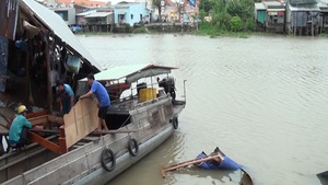 Nhiều hộ dân ở An Giang mất nhà vì sạt lở