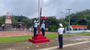 Lễ thượng cờ rủ Quốc tang Tổng Bí thư Nguyễn Phú Trọng tại đảo Trường Sa