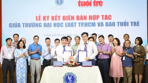 Trường đại học Luật TP.HCM và báo Tuổi Trẻ: Hợp tác để phục vụ cộng đồng