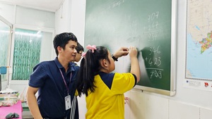 Góc nhìn trưa nay: Lớp học tình thương của thầy giáo bị bệnh tim
