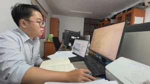Những bông hoa nở từ gian khó