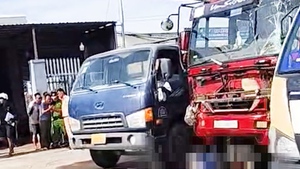 Người đi xe máy thiệt mạng sau tai nạn liên hoàn trên quốc lộ 22