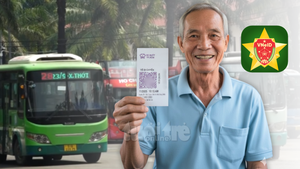 Hướng dẫn người lớn tuổi cách lấy vé xe buýt miễn phí trên VNeID