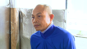 Chở con gái 7 tuổi của bạn nhậu đi mua kem rồi hiếp dâm