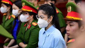 Hoa hậu Thùy Tiên, Hằng Du Mục và đồng phạm đã lừa dối khách hàng để thu lợi ra sao?