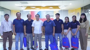 Công ty Cổ phần Giải pháp Kỹ thuật Việt hỗ trợ đồng bào thiệt hại do bão lũ 555 triệu đồng