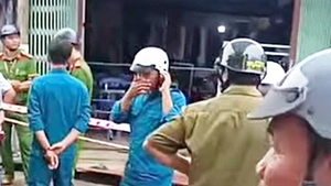 Phong tỏa hiện trường, điều tra nghi án nữ thợ may và con nhỏ bị sát hại tại nhà ở Cà Mau