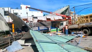 Bão số 13 gây thiệt hại nặng ở Gia Lai, nhiều nơi mất điện, đổ sập nhà cửa