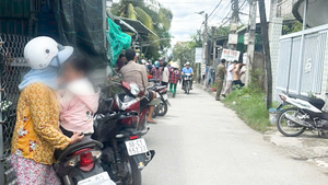 Ba người chết trong phòng trọ nồng nặc mùi xăng, công an đang điều tra