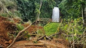 Điểm du lịch thác Pa Sĩ ở Măng Đen tan nát vì mưa lũ, chưa biết ngày mở cửa trở lại