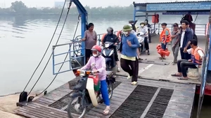 Phà Bình Quới 'hồi sinh' sau một năm dừng hoạt động