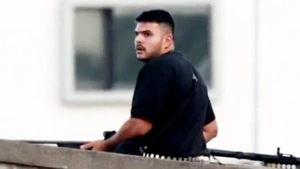 Úc hé lộ manh mối động cơ của hai cha con nghi phạm vụ xả súng 15 người chết