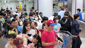 Metro số 1 phục vụ gần 19 triệu lượt khách sau một năm vận hành