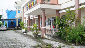 Cận cảnh nhiều trụ sở dôi dư đang xuống cấp, lãnh đạo tỉnh Cà Mau lên tiếng