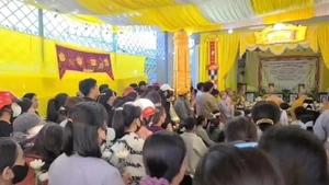 Dòng người tiễn đưa 4 nạn nhân thiệt mạng trong vụ cháy nhà ở Đắk Lắk