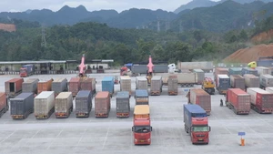 Góc nhìn trưa nay: Lời giải nào cho bài toán ùn ứ cuối năm ở biên giới Việt - Trung?