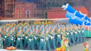 Các khối diễu binh, diễu hành có mặt từ sớm để chuẩn bị cho đại lễ 30-4