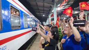 Xúc động, ấm áp hình ảnh tiễn các khối diễu binh, diễu hành