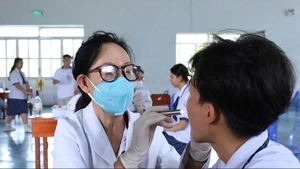 Nụ cười cho cuộc sống: Hành trình chăm sóc sức khỏe răng miệng đầy yêu thương, chia sẻ