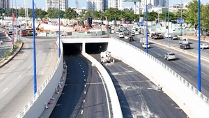 Cận cảnh hầm chui nút giao An Phú hoàn thành 99%, dự kiến thông xe vào cuối tháng 6