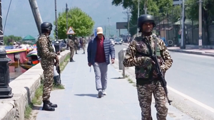 Pakistan bắn hạ nhiều tiêm kích và máy bay không người lái của Ấn Độ