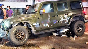 Truy tìm người cầm lái chiếc xe Jeep, vụ ô tô 'điên' tông chết hai mẹ con ở Bình Tân