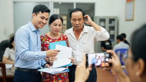 Từ 1-7 khi đi công chứng, người dân sẽ phải chụp ảnh cùng công chứng viên