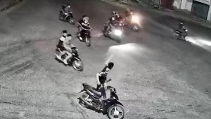 Điều tra 2 nhóm thanh niên đi xe máy, mang hung khí hỗn chiến trong đêm