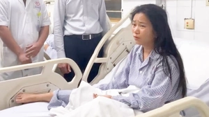 Nạn nhân bàng hoàng kể lại giây phút sinh tử trong vụ lật tàu trên vịnh Hạ Long