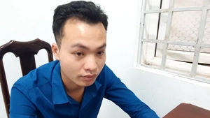 Lời khai của thanh niên nhận làm ‘bùa ngải’ rồi dụ người phụ nữ quay video khỏa thân để tống tiền