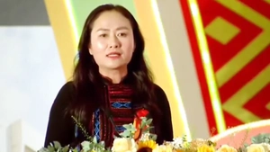 Bài phát biểu không nhìn giấy gây 'bão' mạng của nữ bí thư xã trong lễ công bố sáp nhập tỉnh Đắk Lắk và Phú Yên