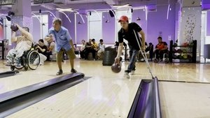 Góc nhìn trưa nay: Câu lạc bộ Bowling miễn phí dành cho người khuyết tật