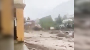 Lũ quét kinh hoàng ở Pakistan khiến ít nhất 365 người chết, hàng trăm ngôi làng bị san phẳng