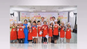 Đầu bếp nhí: Chiếc bếp nhỏ Tuổi Trẻ nhóm lửa kỹ năng lớn