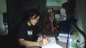 Dù chiến đấu với bệnh ung thư, Bích Thi vẫn kiên cường đậu Đại học Quốc gia TP.HCM
