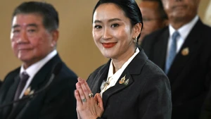 Bà Paetongtarn khá bình thản sau khi chính thức bị bãi nhiệm chức thủ tướng