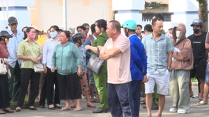 Phản đối kết luận 'bao chiếm Đầm Đông Hồ', người dân không nhận quyết định cưỡng chế