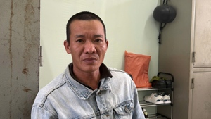 Kẻ hung hãn vung rựa chém đứt bàn tay người khác ra trình diện sau 2 ngày bỏ trốn