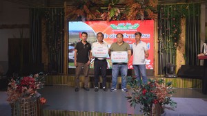 Câu lạc bộ Nghĩa tình Quảng Trị: Mỗi suất học bổng một cánh cửa tương lai mở ra