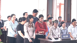 Tuyên án nhiều cán bộ xã tham ô và giúp sức 'rút ruột' ngân sách ở Đắk Lắk