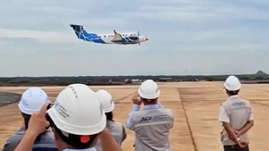 Video máy bay lần đầu tiếp cận sân bay Long Thành, bắt đầu đợt bay hiệu chuẩn