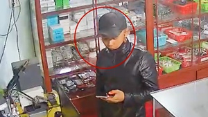 Bắt thanh niên dùng dao khống chế, cướp tài sản của người phụ nữ bán bánh bèo