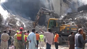 Hỏa hoạn tại trung tâm thương mại ở Pakistan khiến ít nhất 55 người tử vong