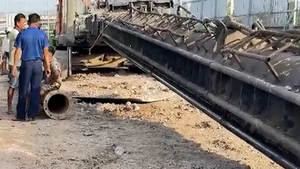 Trụ sắt hàng chục tấn đè chết nam công nhân tại dự án mở rộng đường cao tốc TP.HCM - Long Thành