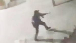 Tiếng súng nổ rền gần phủ tổng thống Venezuela, tình hình đã được kiểm soát